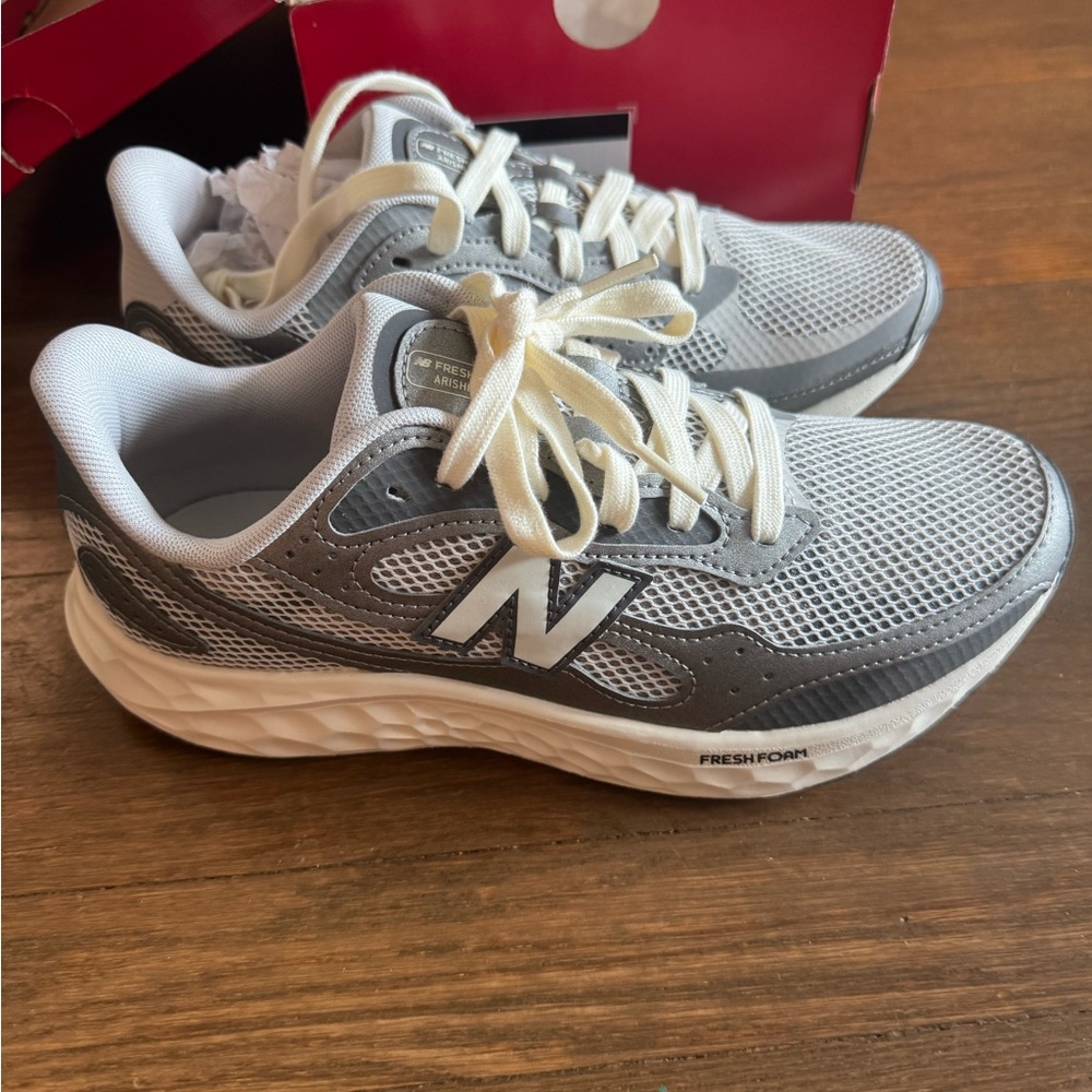 New Balance Fresh Foam Gray and White Arishi V4 Running Sneakers